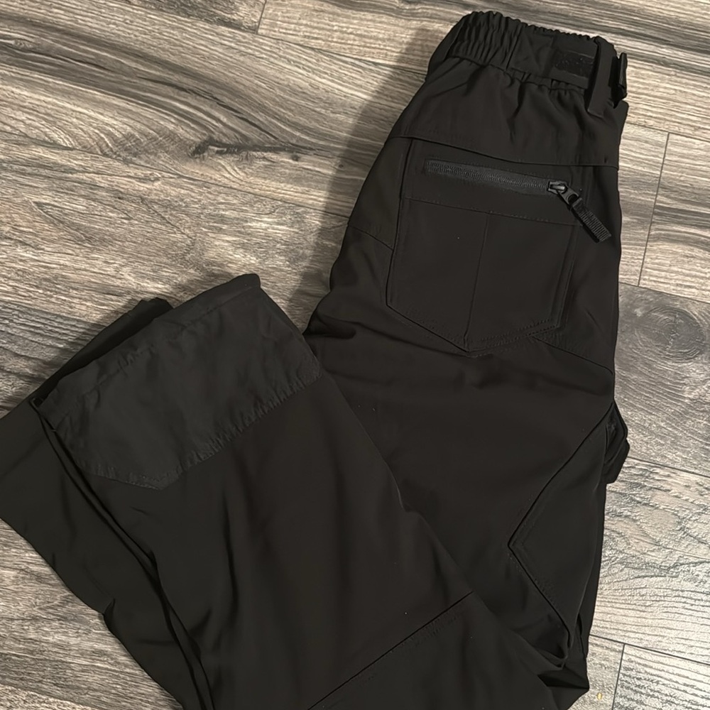 Gerry men snow pants fleece lined size small, color black Velcro side pockets